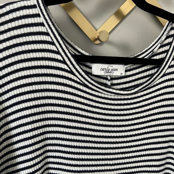 CJLA Evelyn Top - Picture 2 of 3